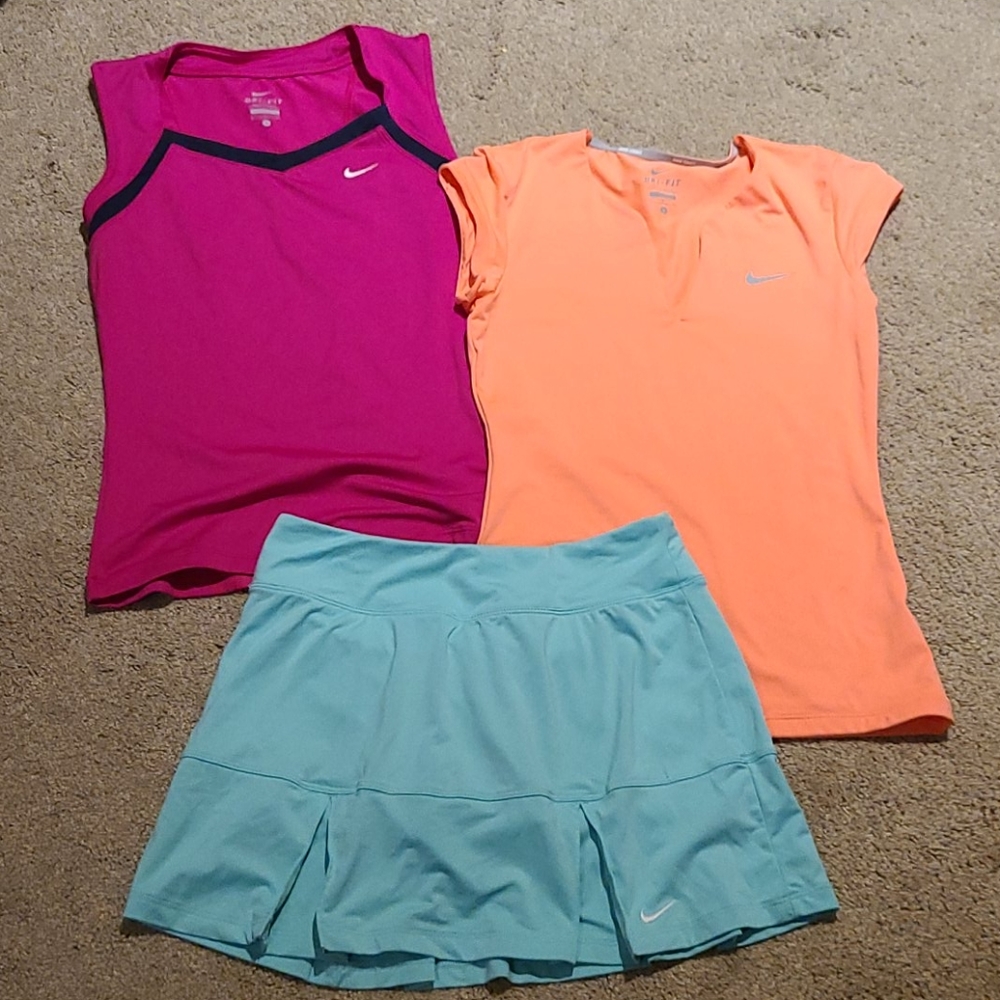 Excellent condition Nike tennis bundle